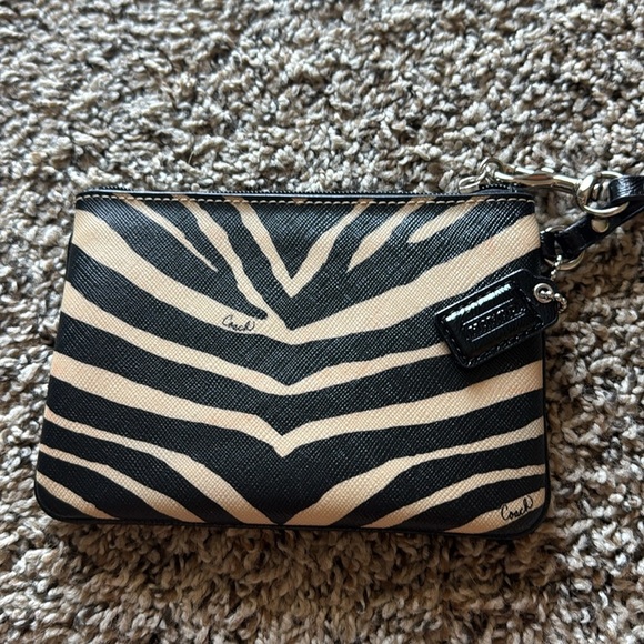 Coach Zebra Pattern Black and Cream Wristlet - Picture 13 of 13
